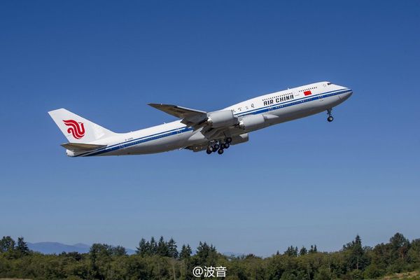 今天上午,中国国际航空公司正式引入了中国民航首架波音747-8客机,将